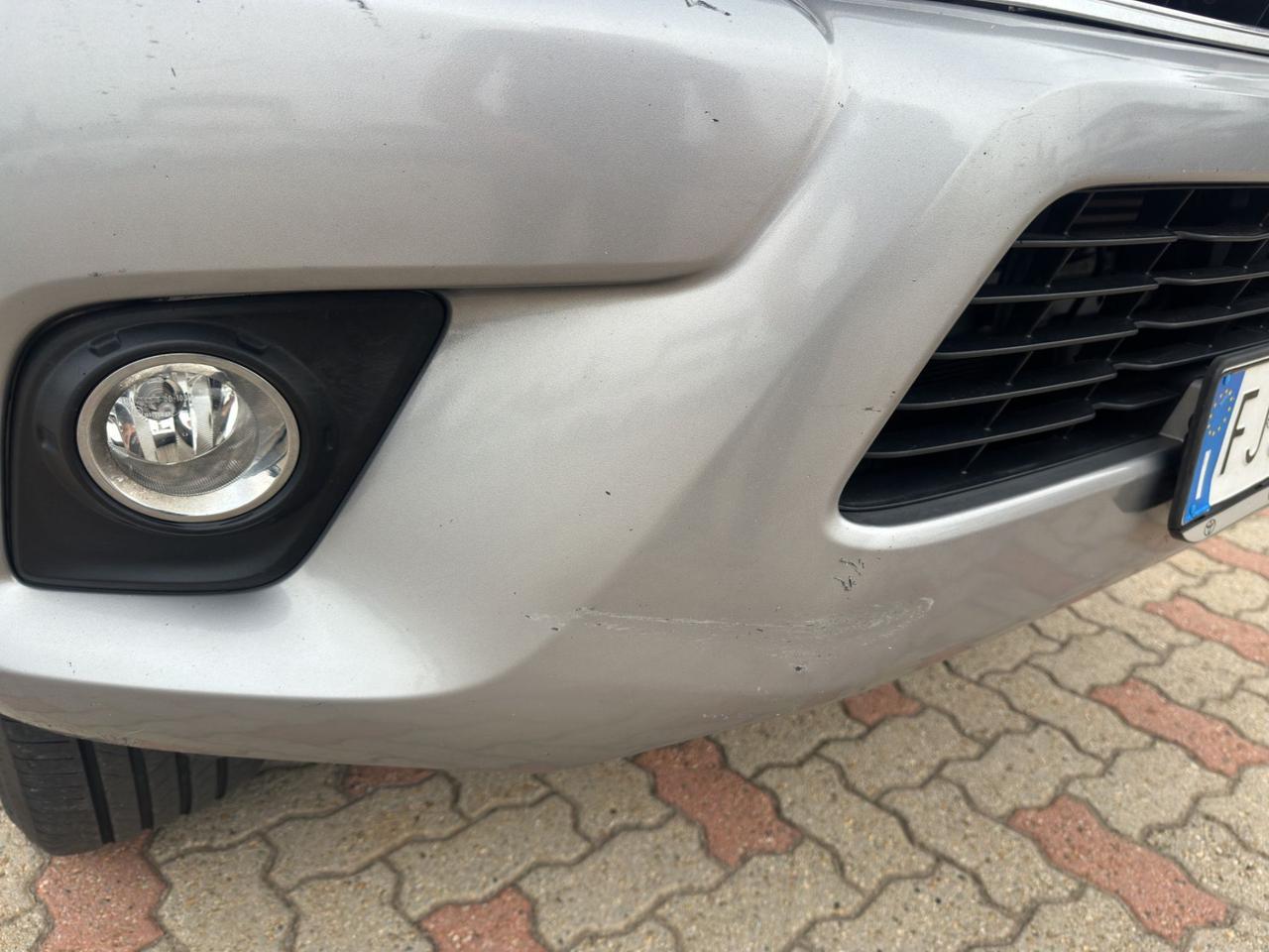 Toyota Hilux 2.4 d-4d double cab Lounge 4wd