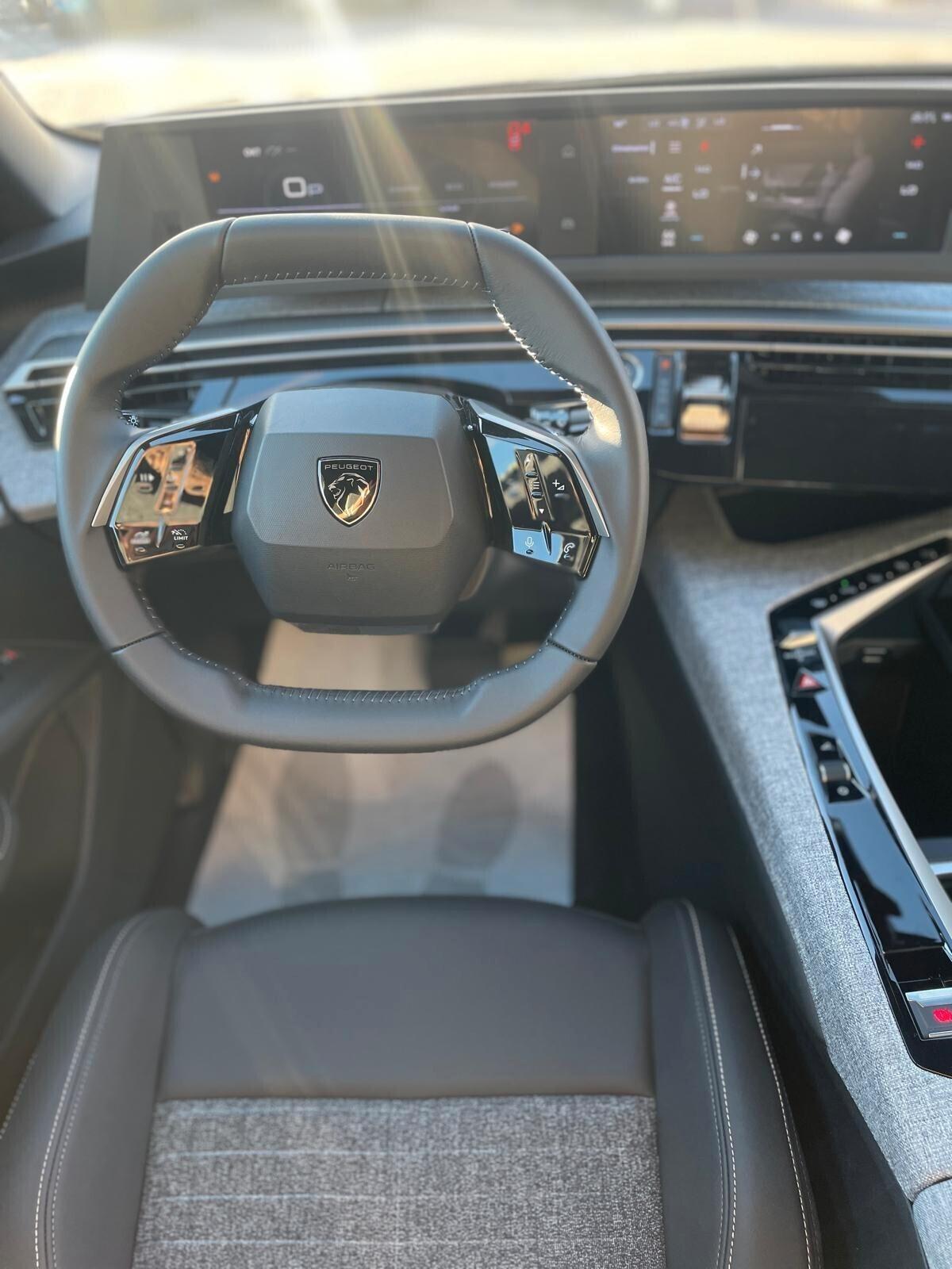 Peugeot 5008 Hybrid 145 e-DCS6 Allure