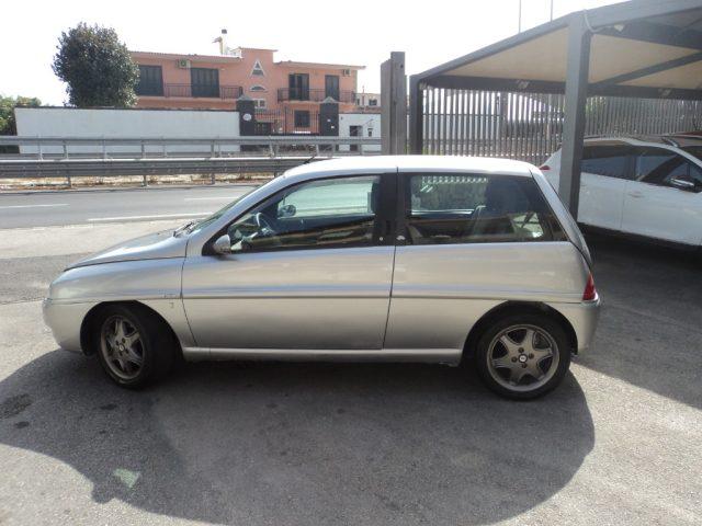 LANCIA Y 1.2i 16V cat Elefantino Rosso