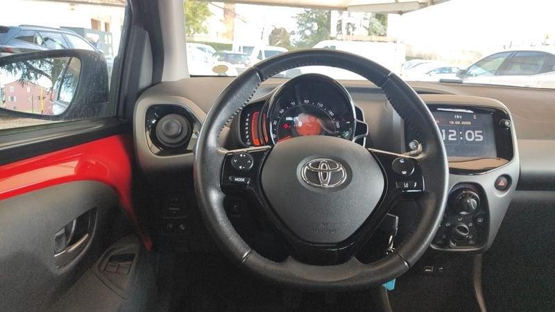 Toyota Aygo 1.0 VVT-i x-play MMT