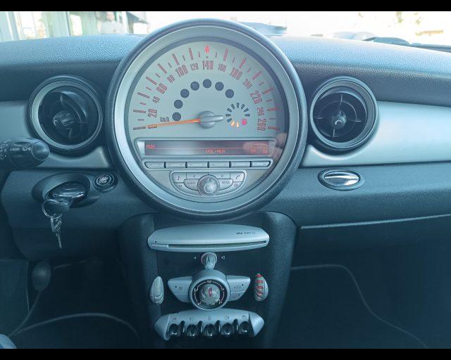 MINI Cooper D 1.6 16V Cooper D Salt