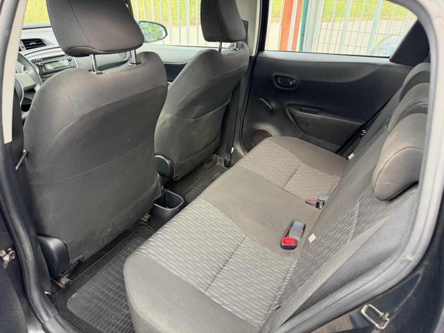 TOYOTA Yaris 1.0 5 porte Lounge