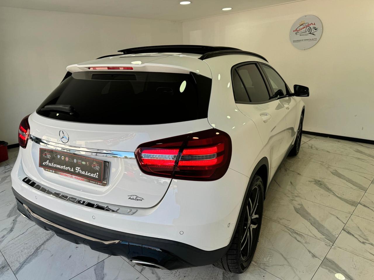 Mercedes-benz GLA 220 -AUTO- Premium-TETTO-2019