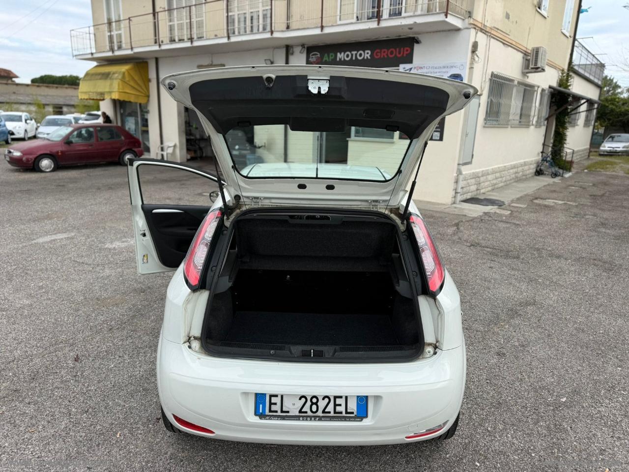 FIAT Punto 1.4 5p. EMOTION Natural Power