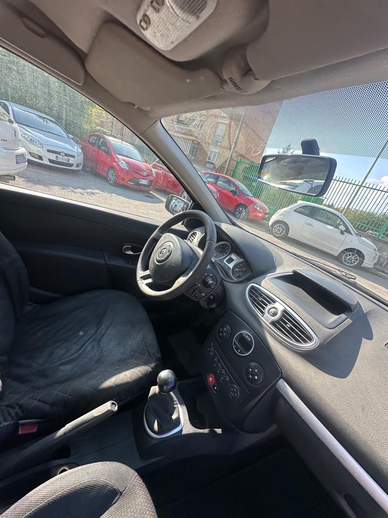 Renault Clio 1.2 16V 3 porte Luxe