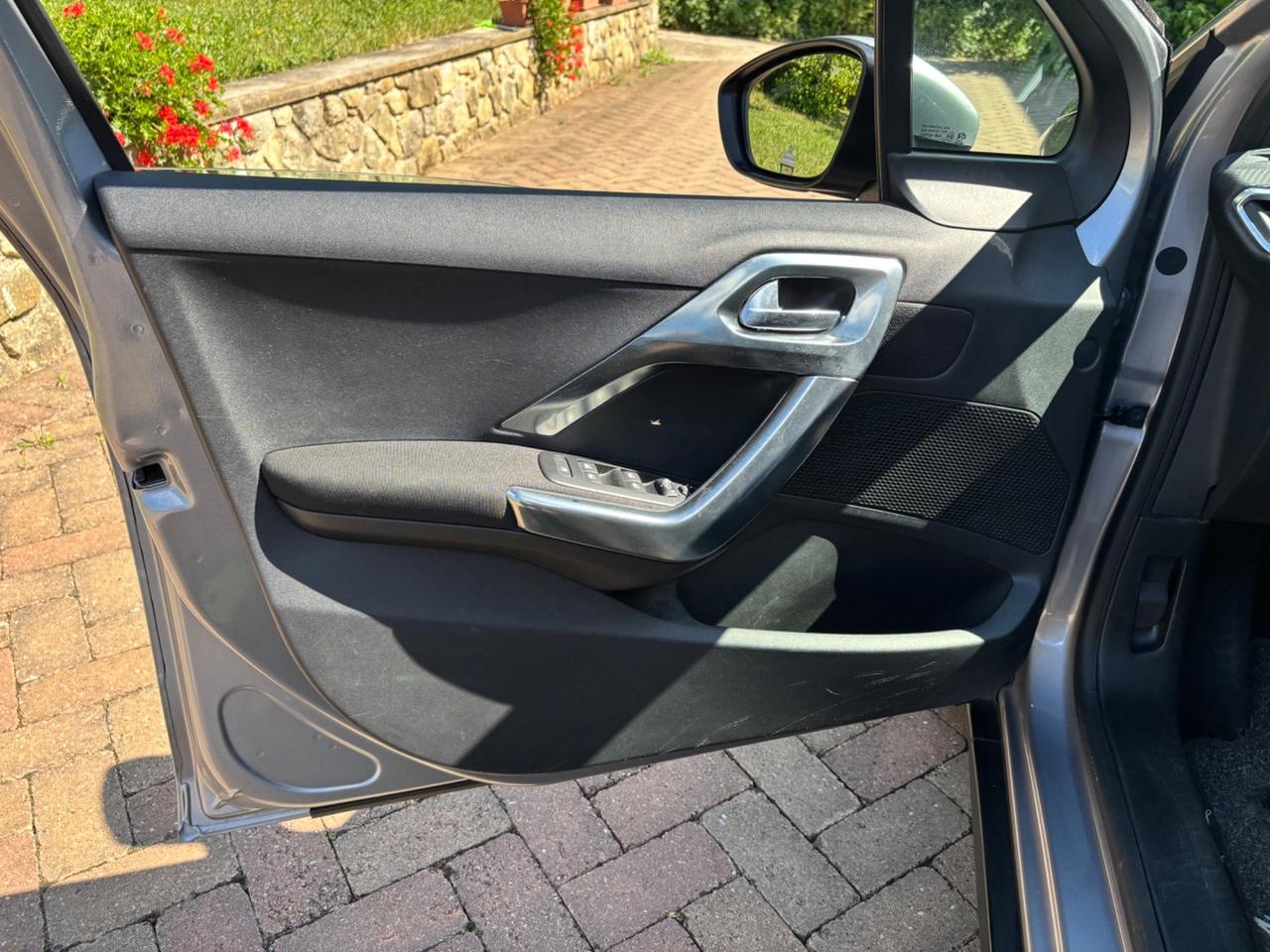 Peugeot 2008 BlueHDi 120 S&S Allure