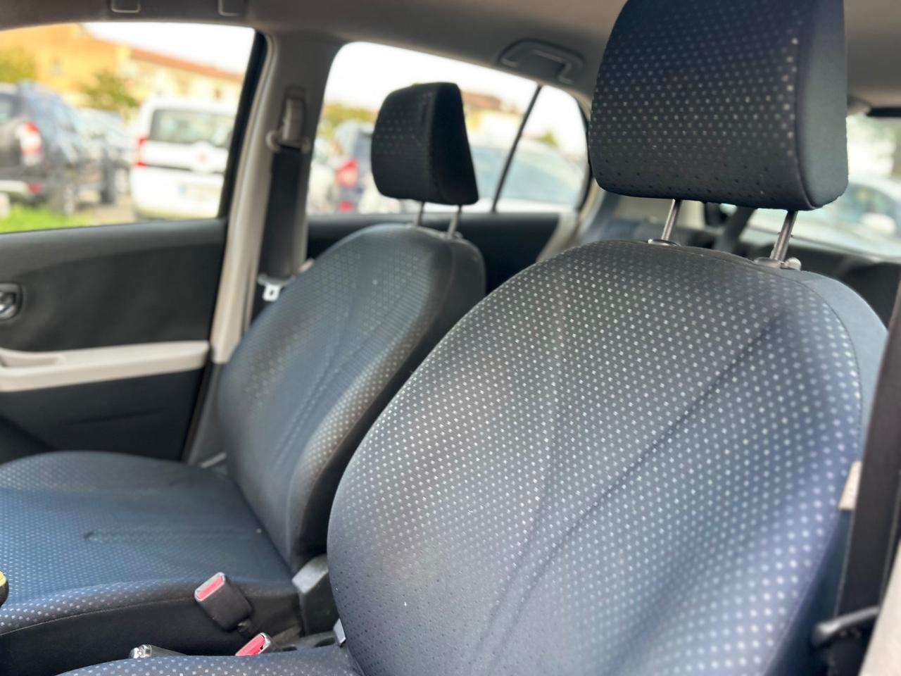 Toyota Yaris 1.4 D-4D DPF 5 porte Sol