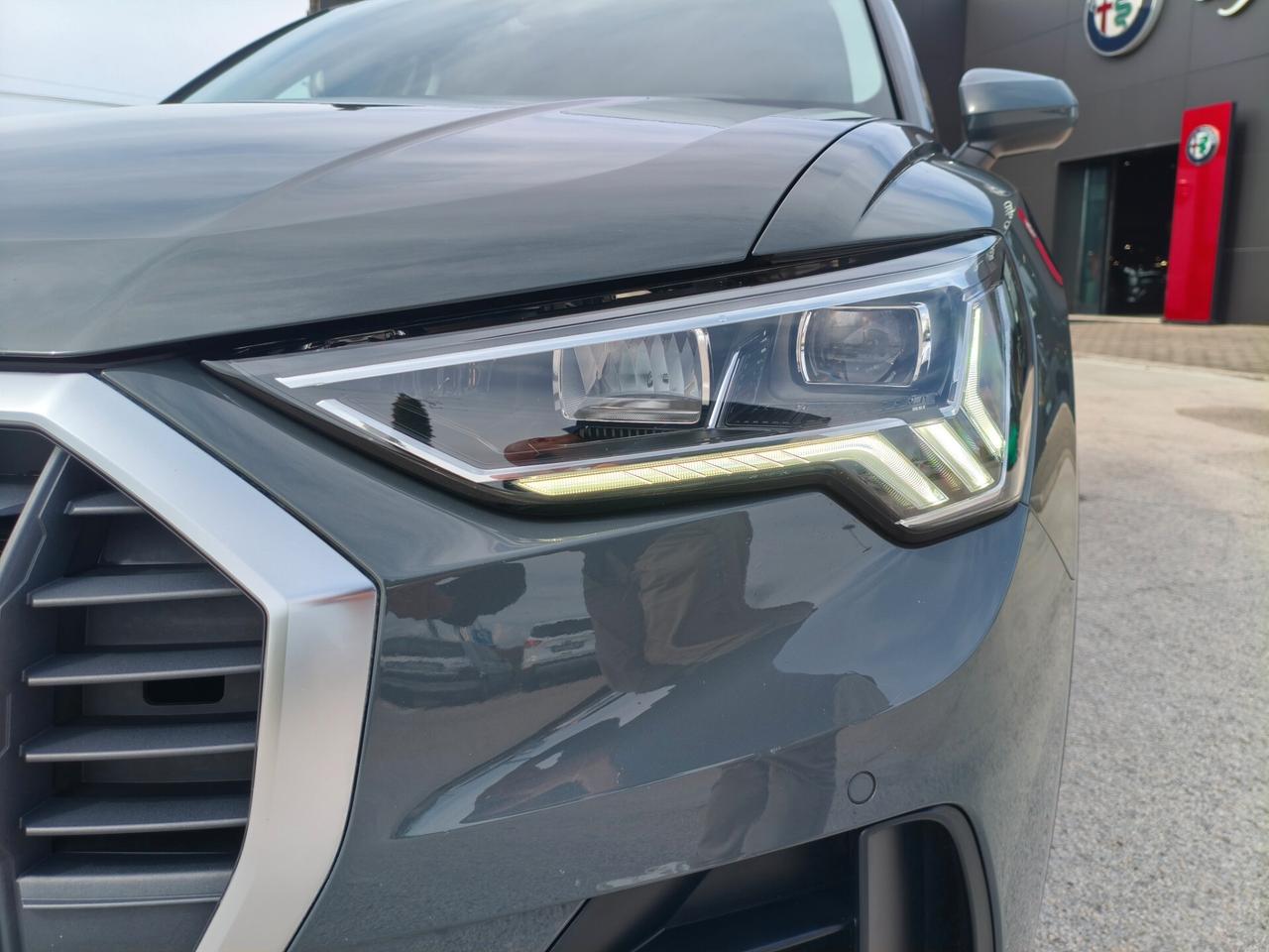 Audi Q3 35 TDI S tronic Business