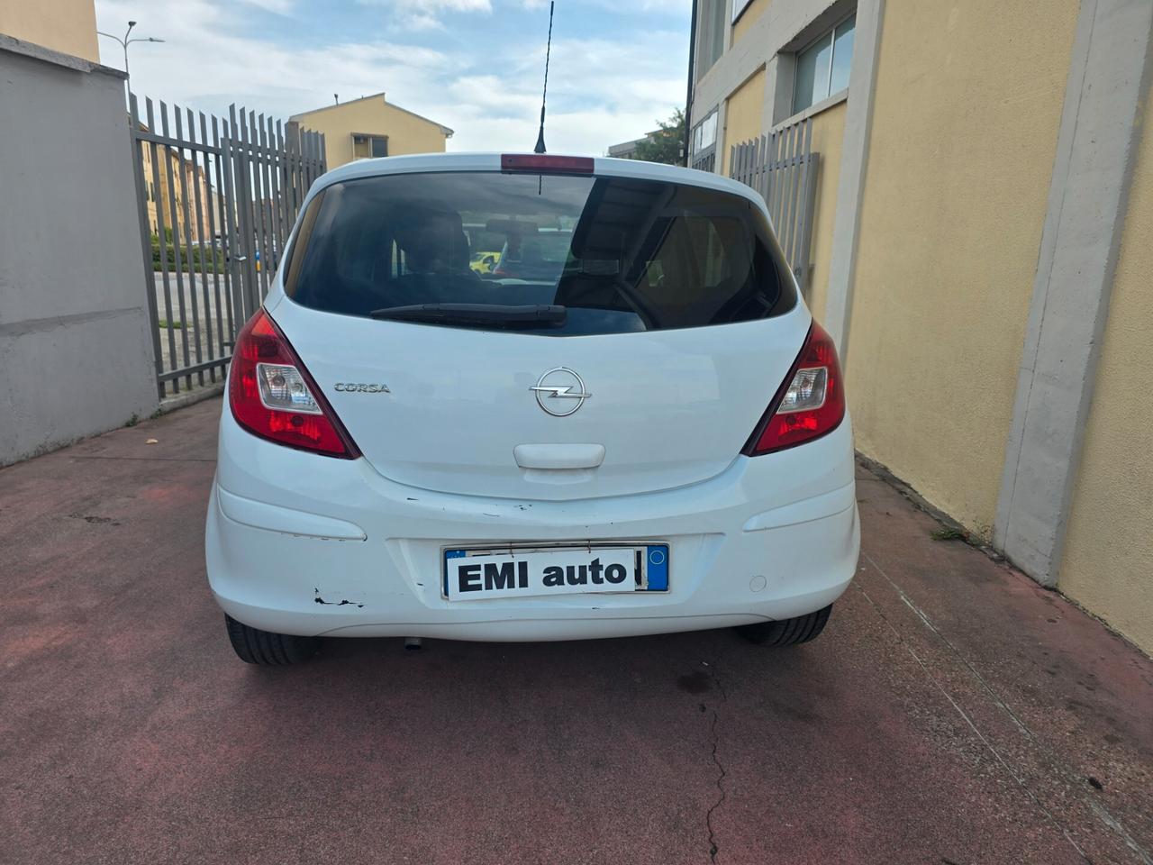 Opel Corsa 1.2 5 porte Club