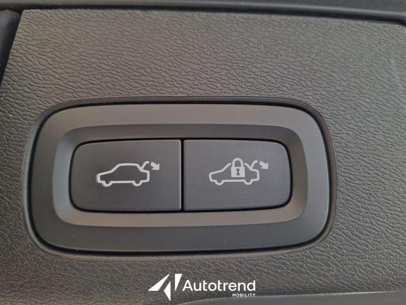 Volvo XC60 B4 197+14 CV AWD Automatica Mild Hybrid Momentum Pro