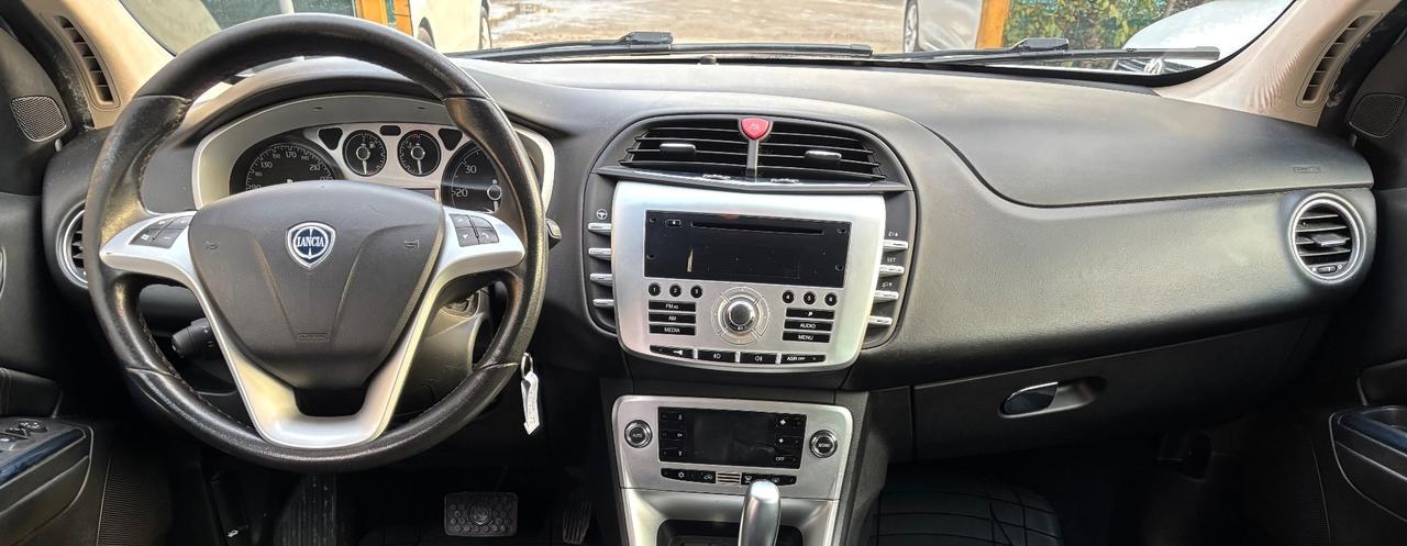 Lancia Delta 1.6 MJT AUTOMATICA Platinum ok Neopatentati