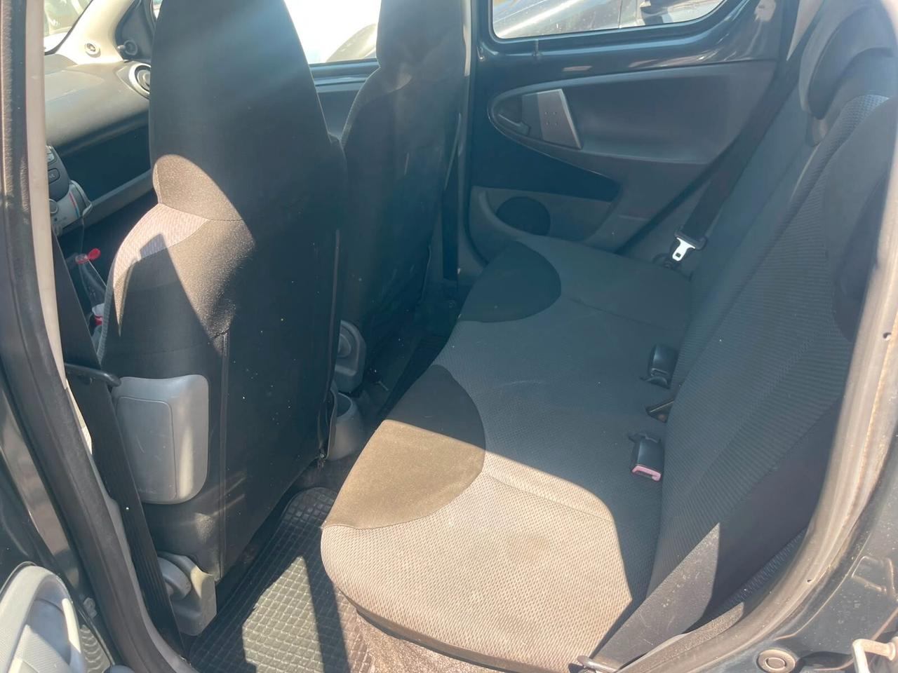 Toyota Aygo 1.0 VVT-i 69 CV 5 porte x-cool TSS MMT