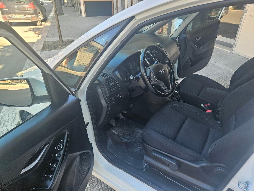 Hyundai iX20 1.4 CRDI 90 CV "XPossible NAVI + RETROCAMERA"