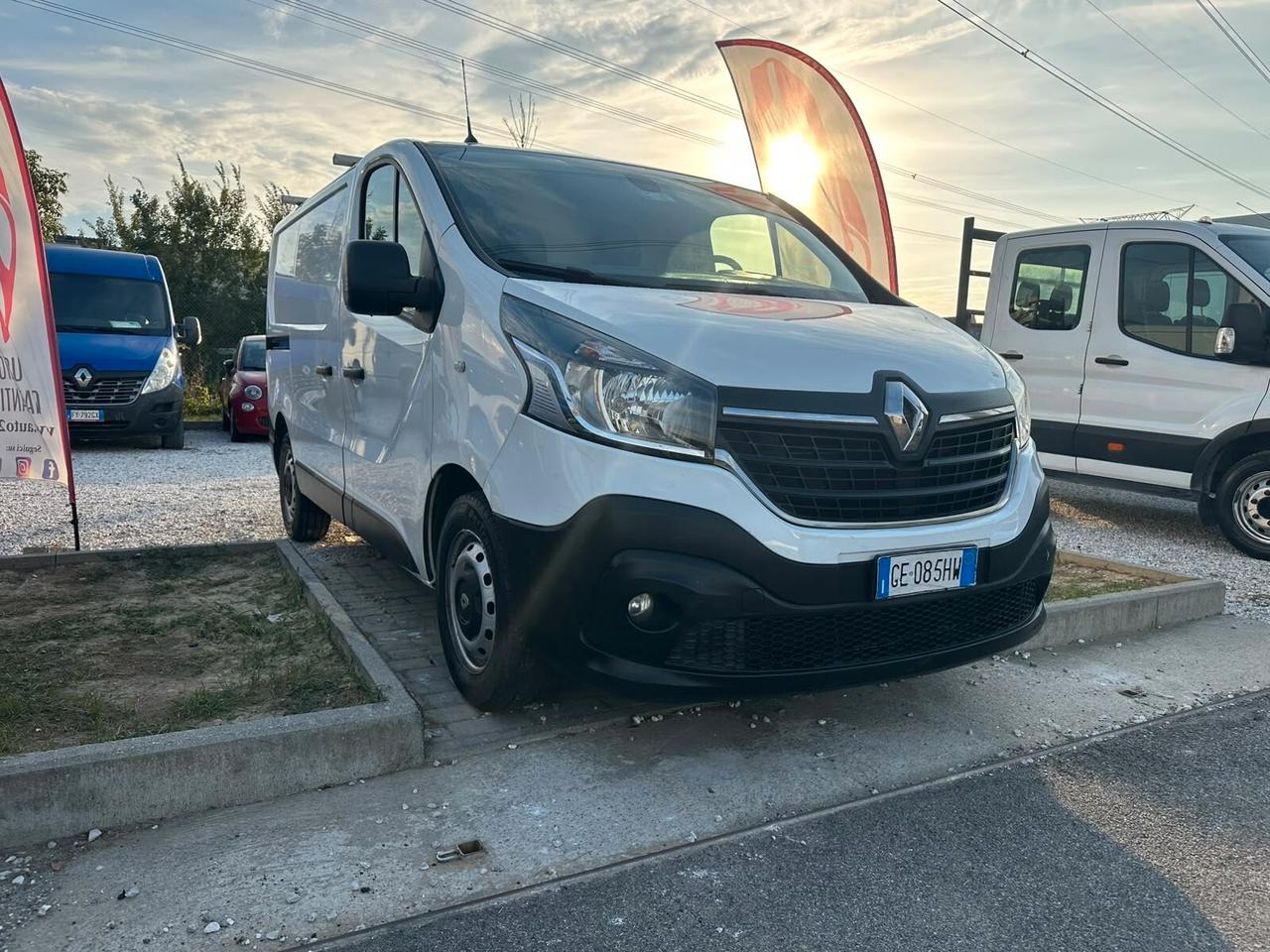 Renault Trafic T27 2.0 dCi 120CV PC-TN