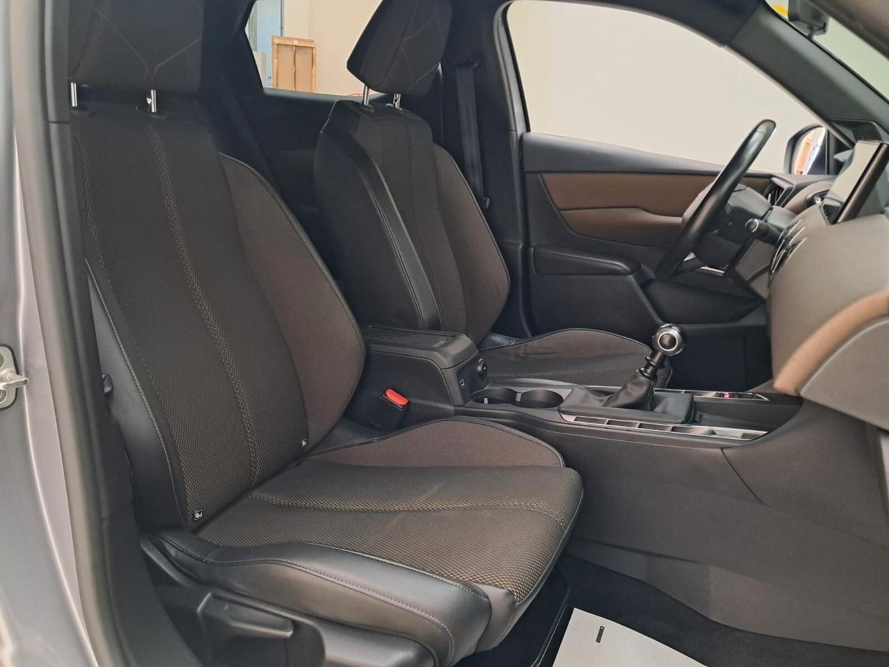 DS Automobiles DS 3 Crossback, 03/2021 1.5 bluehdi So Chic 100cv ADATTA A NEOPATENTATI