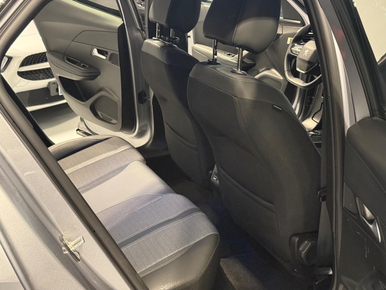 Peugeot 2008 euro 6! 35.000km! S&S Active