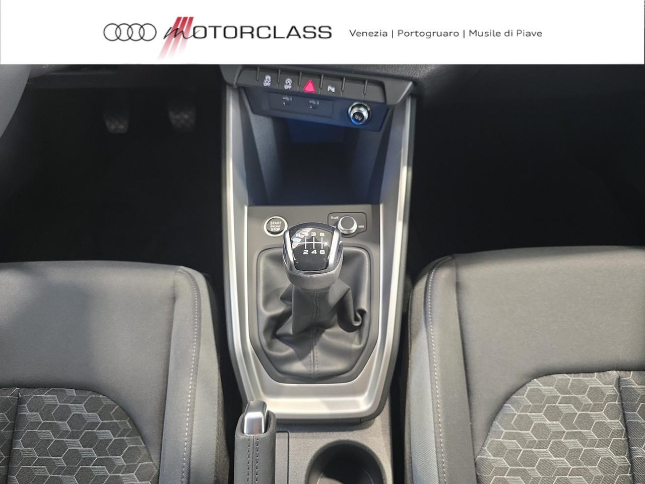 Audi A1 sportback 30 1.0 tfsi 116cv identity black