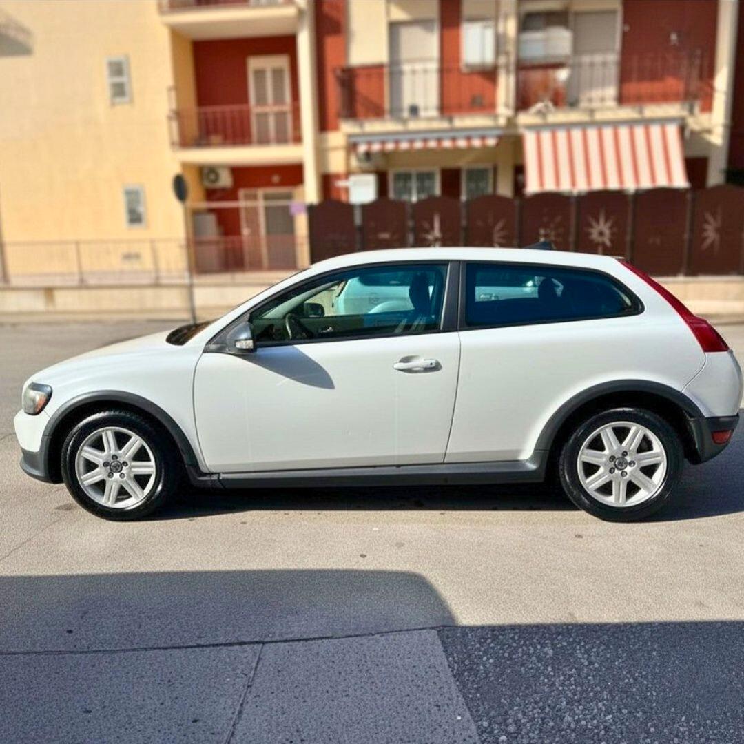 Volvo C30 2.0 D Kinetic *Tagliando OK*
