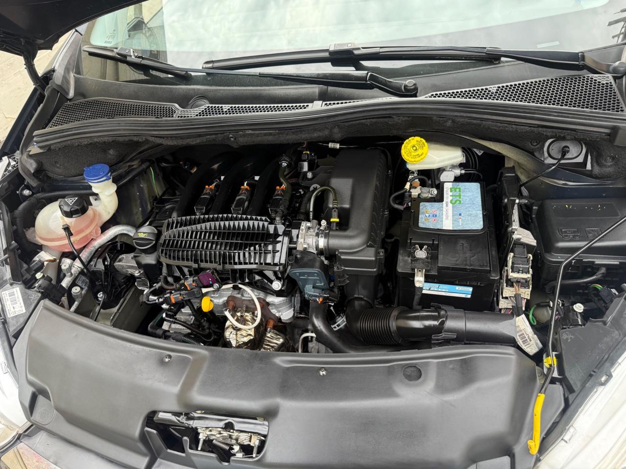 Peugeot 208 1.2benzina 5 porte Style - 2018