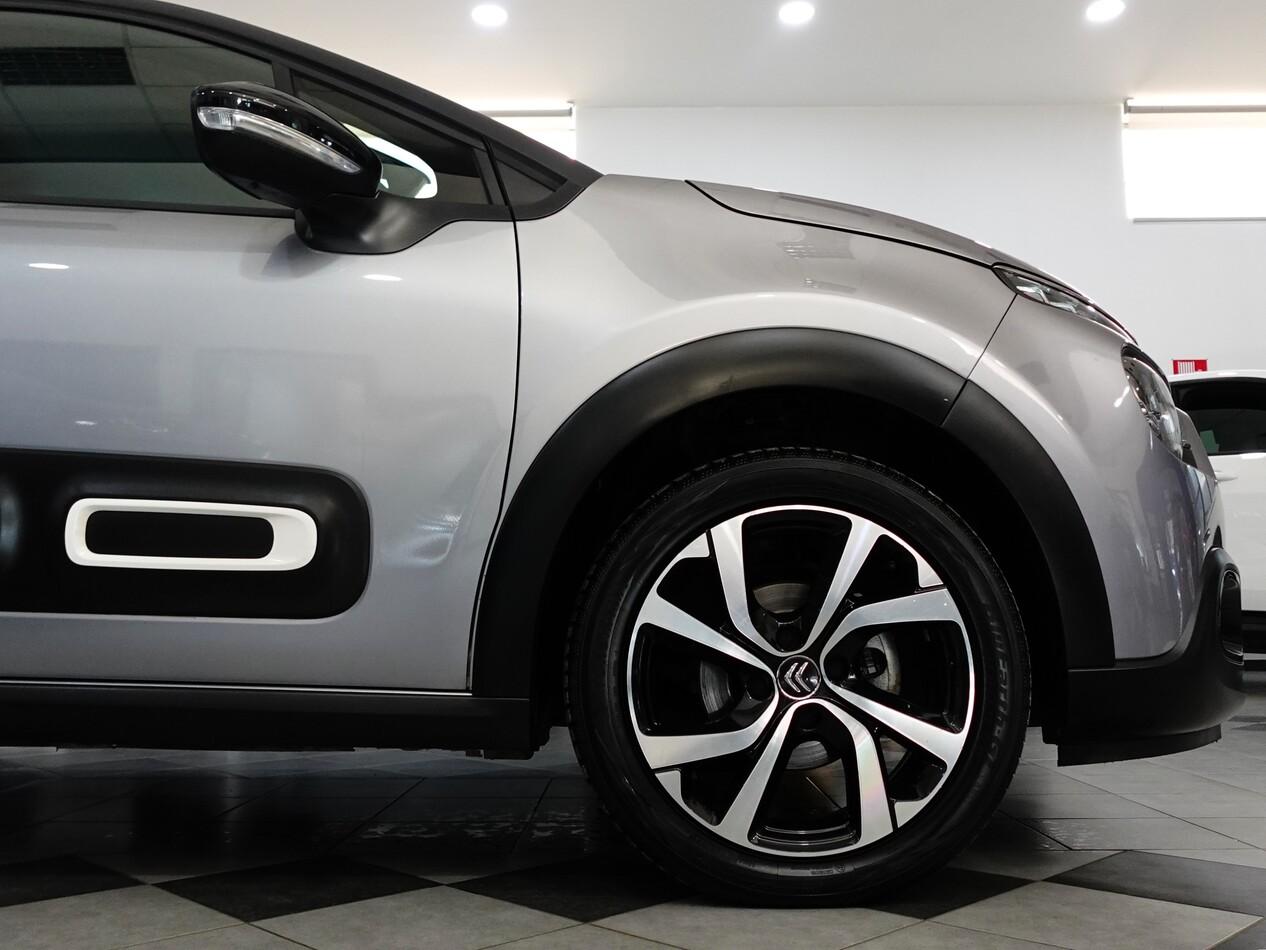 Citroen C3 1.2 PureTECH 110 CV SHINE