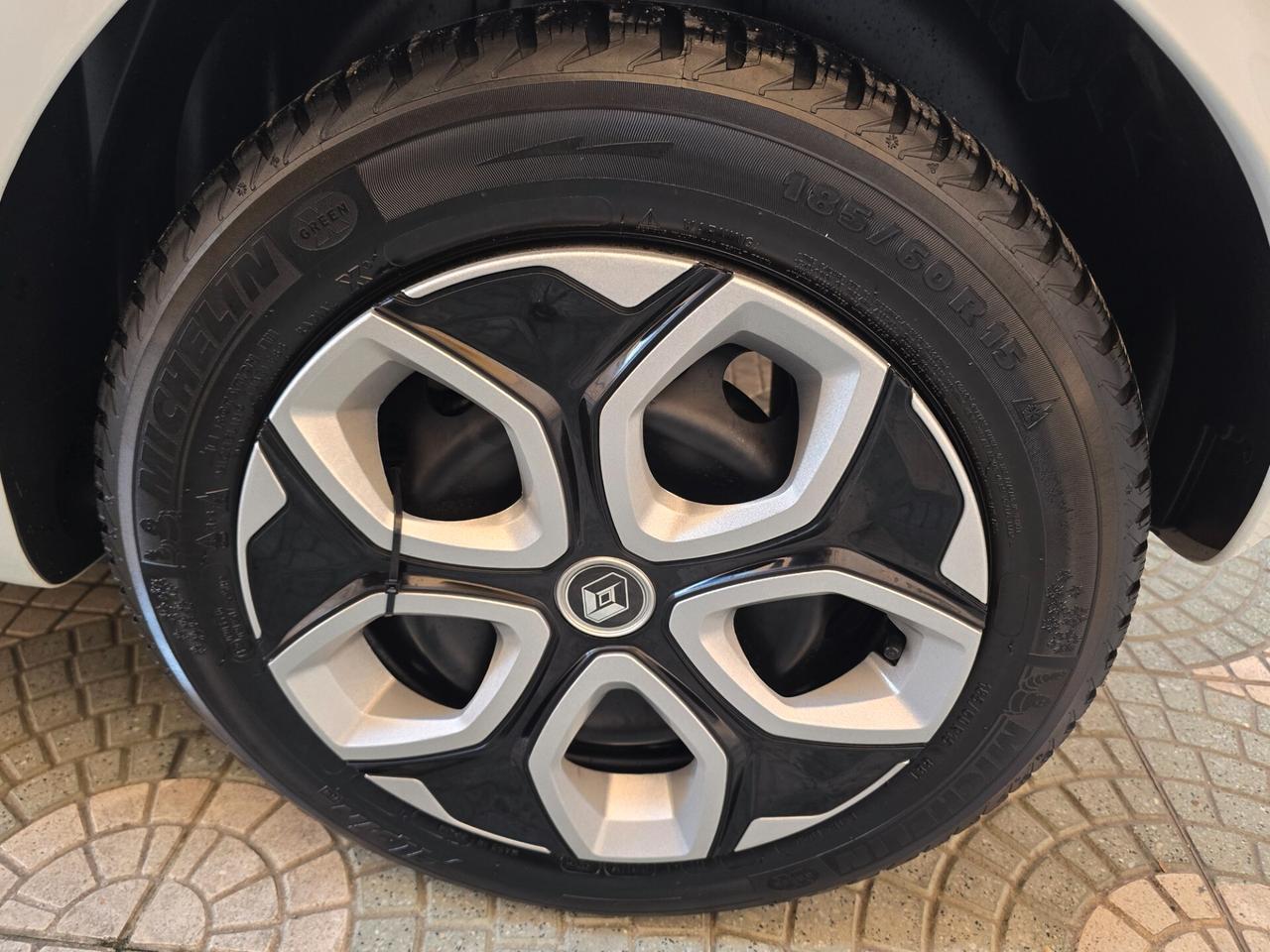 Renault Twingo SCe EDC Zen