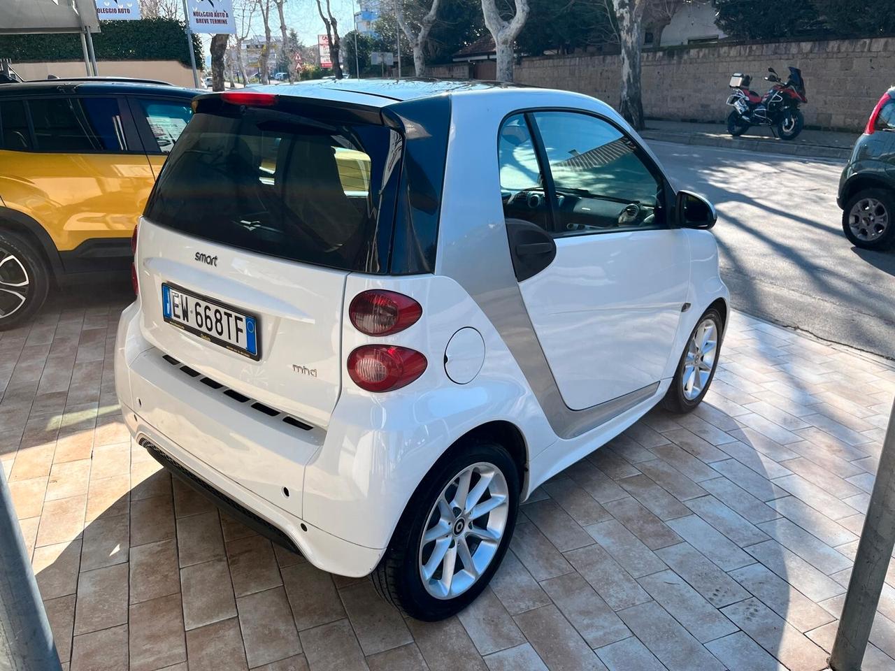 Smart ForTwo 1000 52 kW MHD coupé pulse