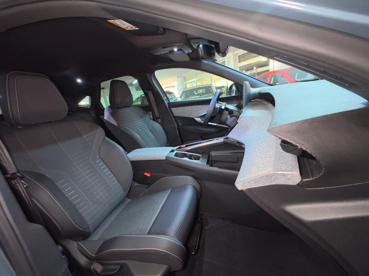 Peugeot 3008 Hybrid 136 e-DCS6 Allure KM ZERO