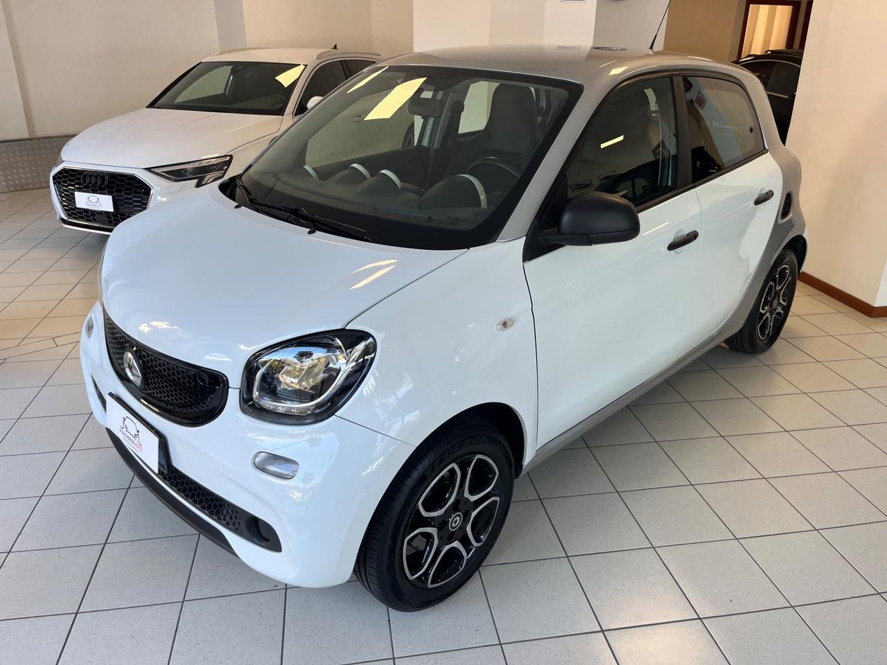 Smart ForFour 70 1.0 Prime pelle/navigatore/led!!