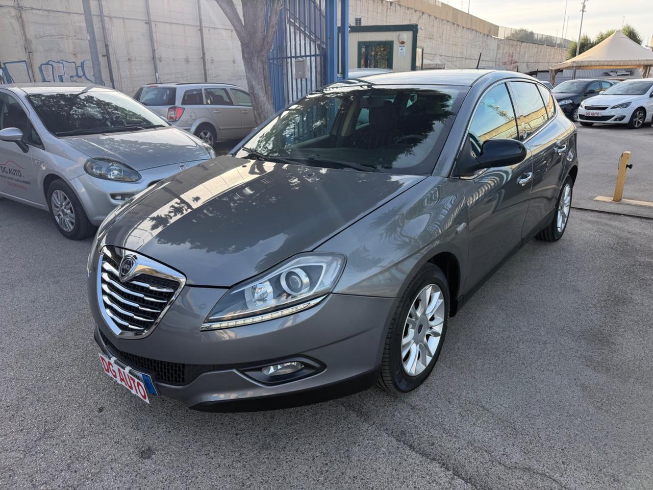 Lancia Delta 1.6 MJT 120 cv 2012 90.000 km