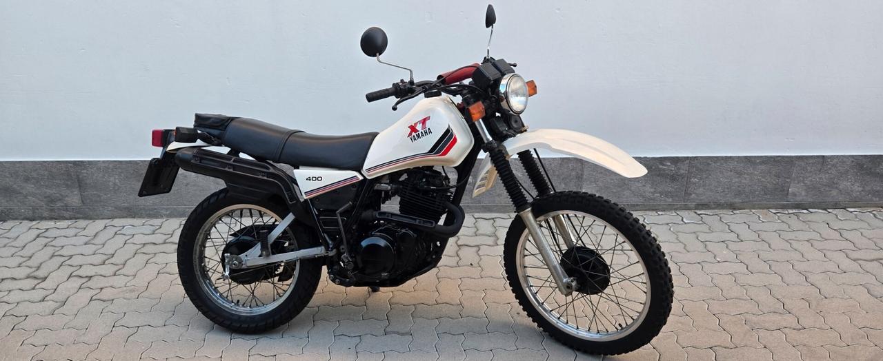Yamaha XT 400