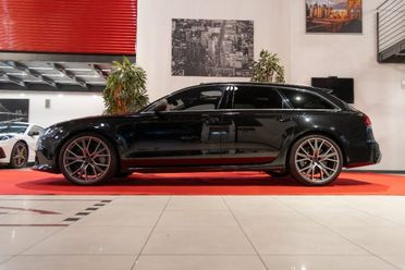 AUDI RS6 Avant 4.0 TFSI 4X4 tiptronic performance.CARBONCER