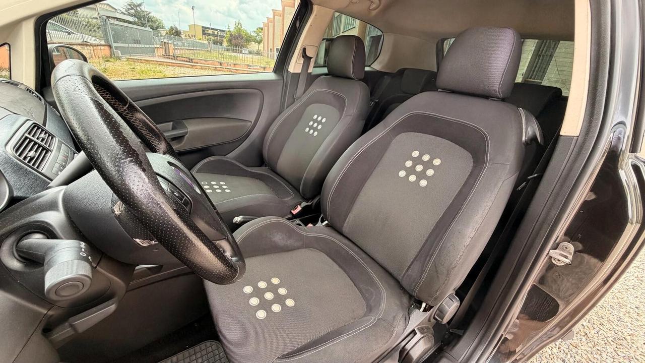 Fiat Grande Punto 1.3 MJT 75 CV 3 porte Dynamic