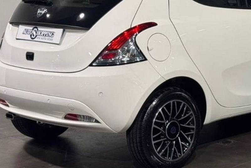 Lancia Ypsilon 3ª serie 1.0 FireFly 5 porte S&S Hybrid Platino