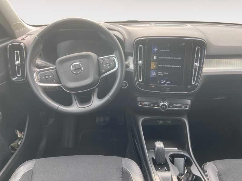VOLVO XC40 2.0 d3 Momentum Core AuTo