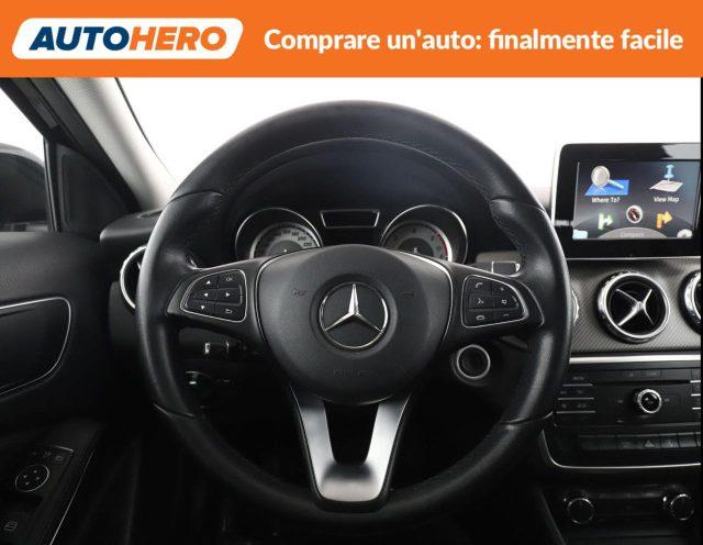 MERCEDES-BENZ GLA 180 d Automatic Business