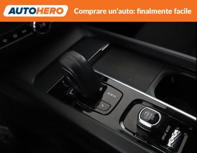 VOLVO XC60 B4 (d) AWD Geartronic Momentum Pro