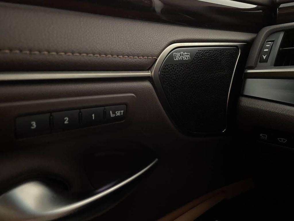Lexus ES 300 Hybrid Luxury CVT
