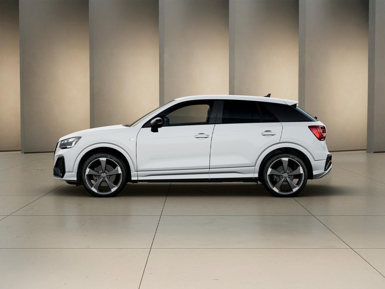 Audi Q2 35 1.5 tfsi identity black s-tronic