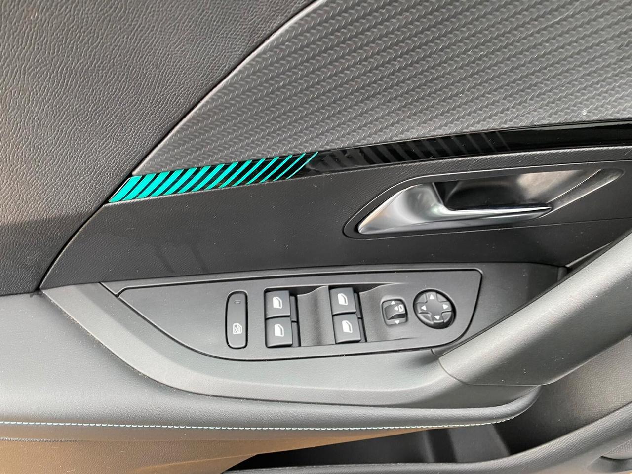 Peugeot 2008 HDi 110 Allure Pack | 2023