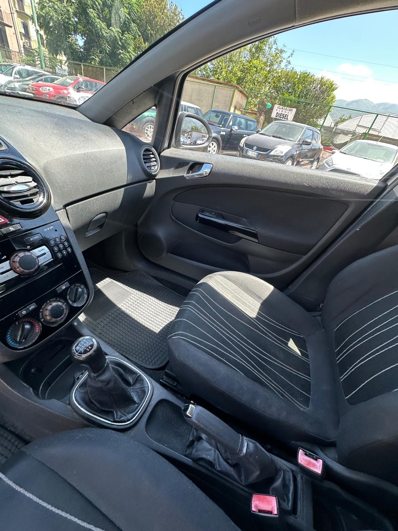 Opel Corsa 1.2 80CV 5 porte GPL-TECH Edition