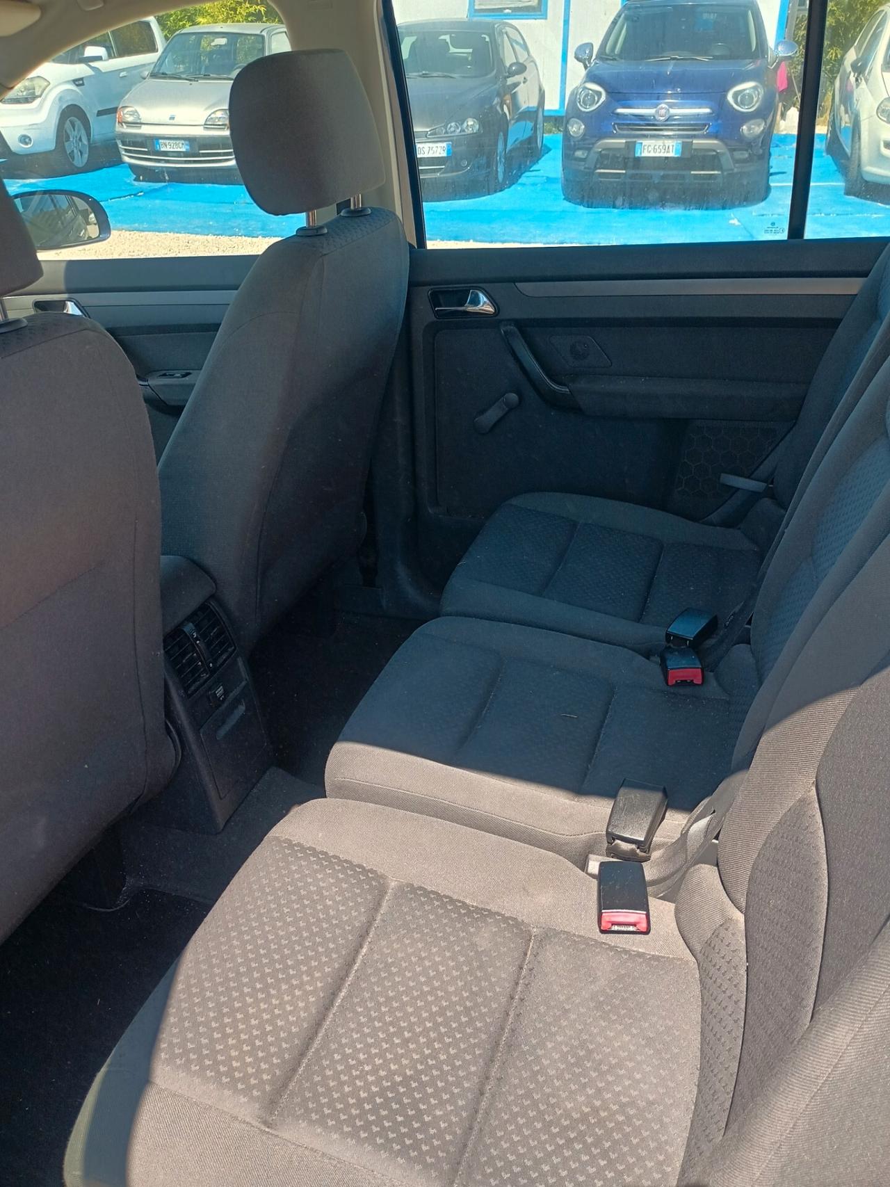 Volkswagen Touran 1.6 16V FSI Highline