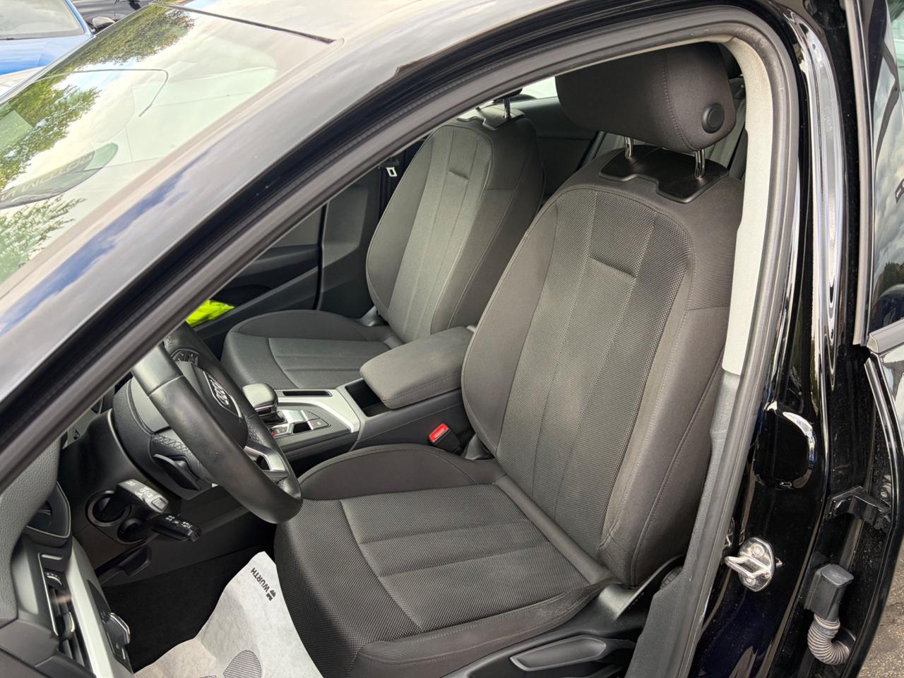 Audi A4 Avant 30 TDI/136 CV S tronic Business Advanced