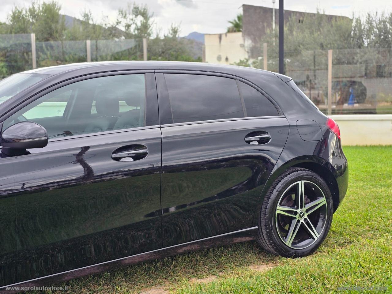 MERCEDES-BENZ A 180 d Sport