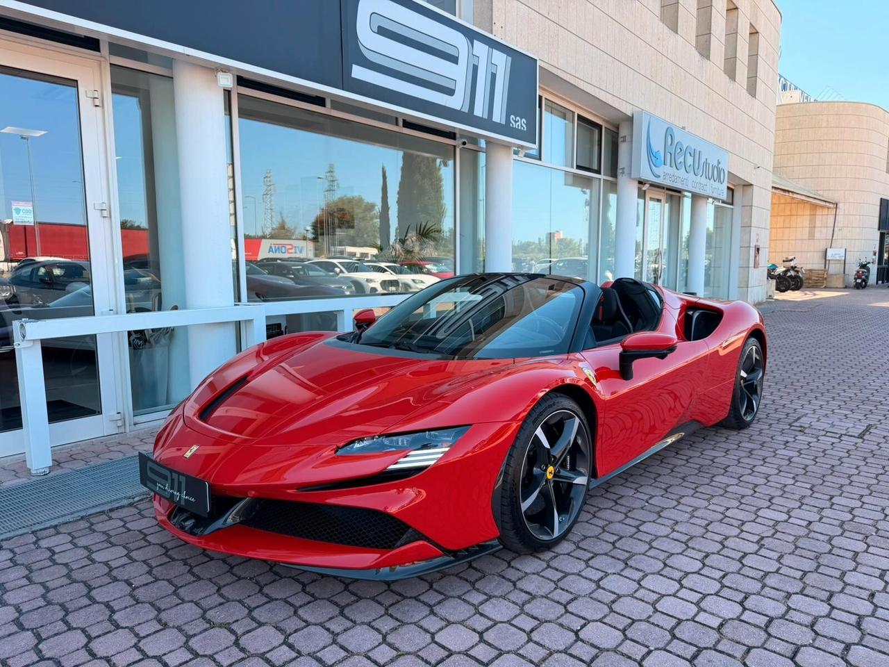 Ferrari SF90 Spider