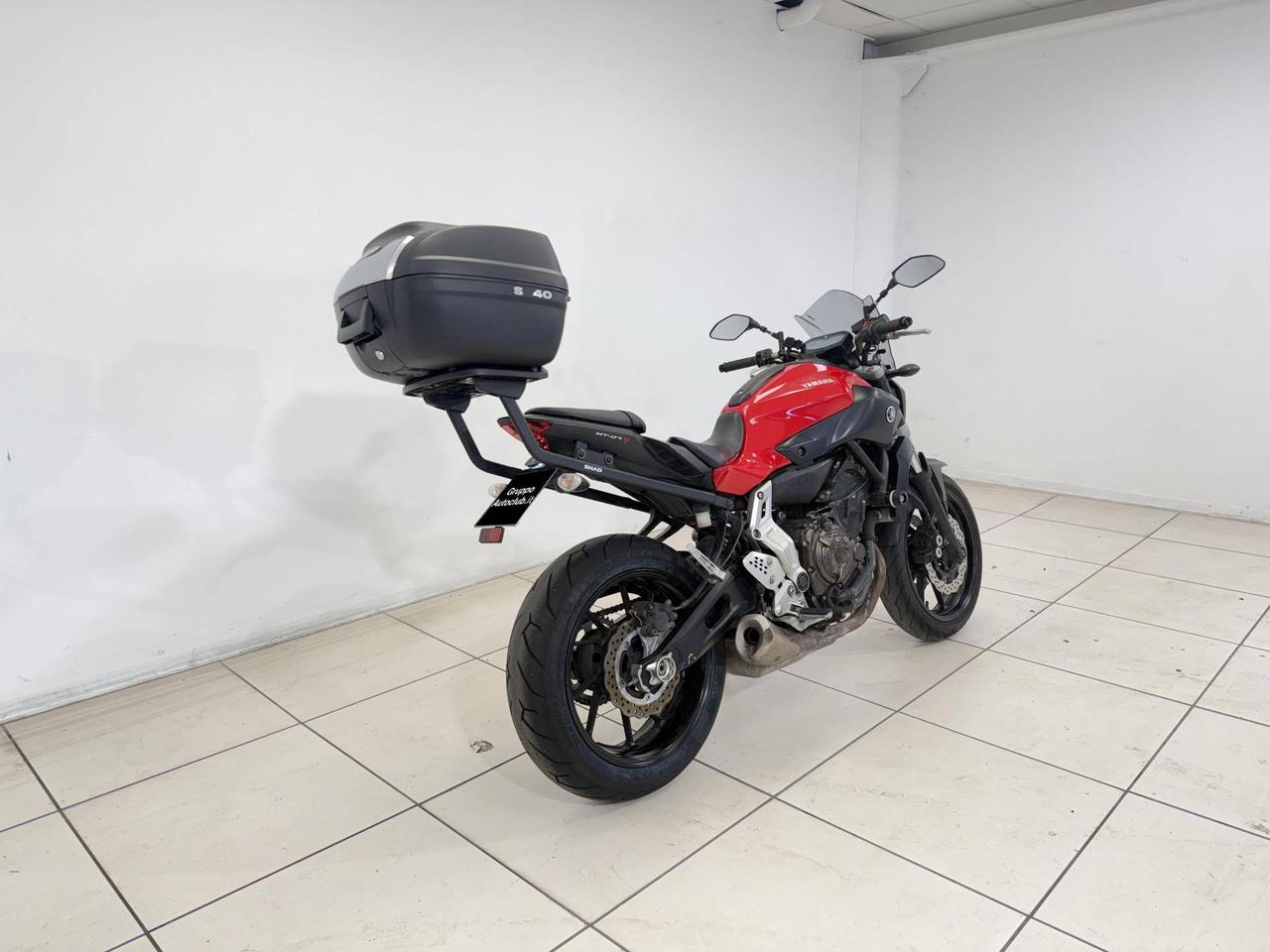 YAMAHA MT-07 690