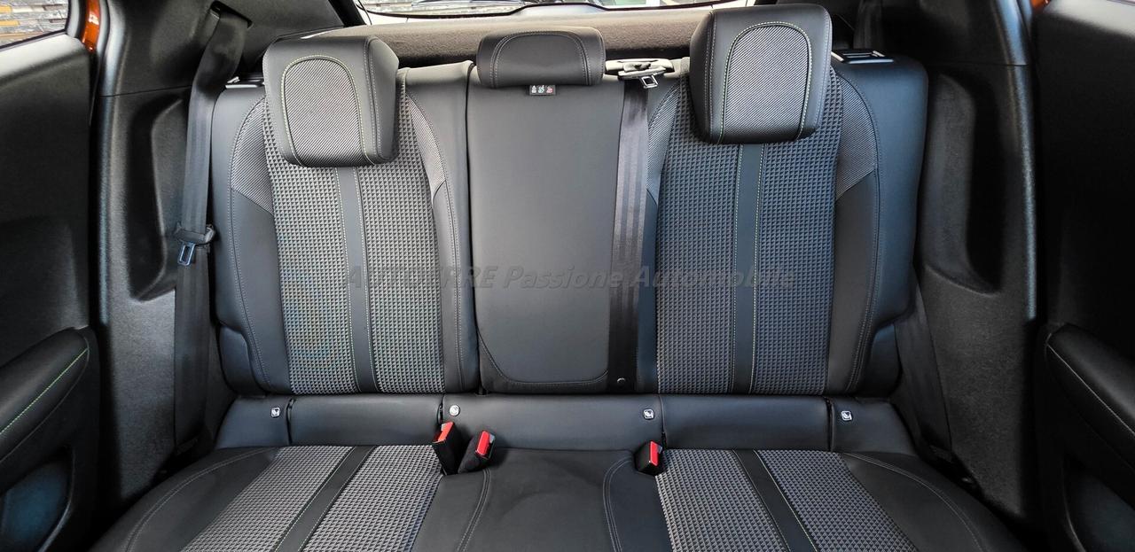 Peugeot 2008 PureTech 130 S&S GT