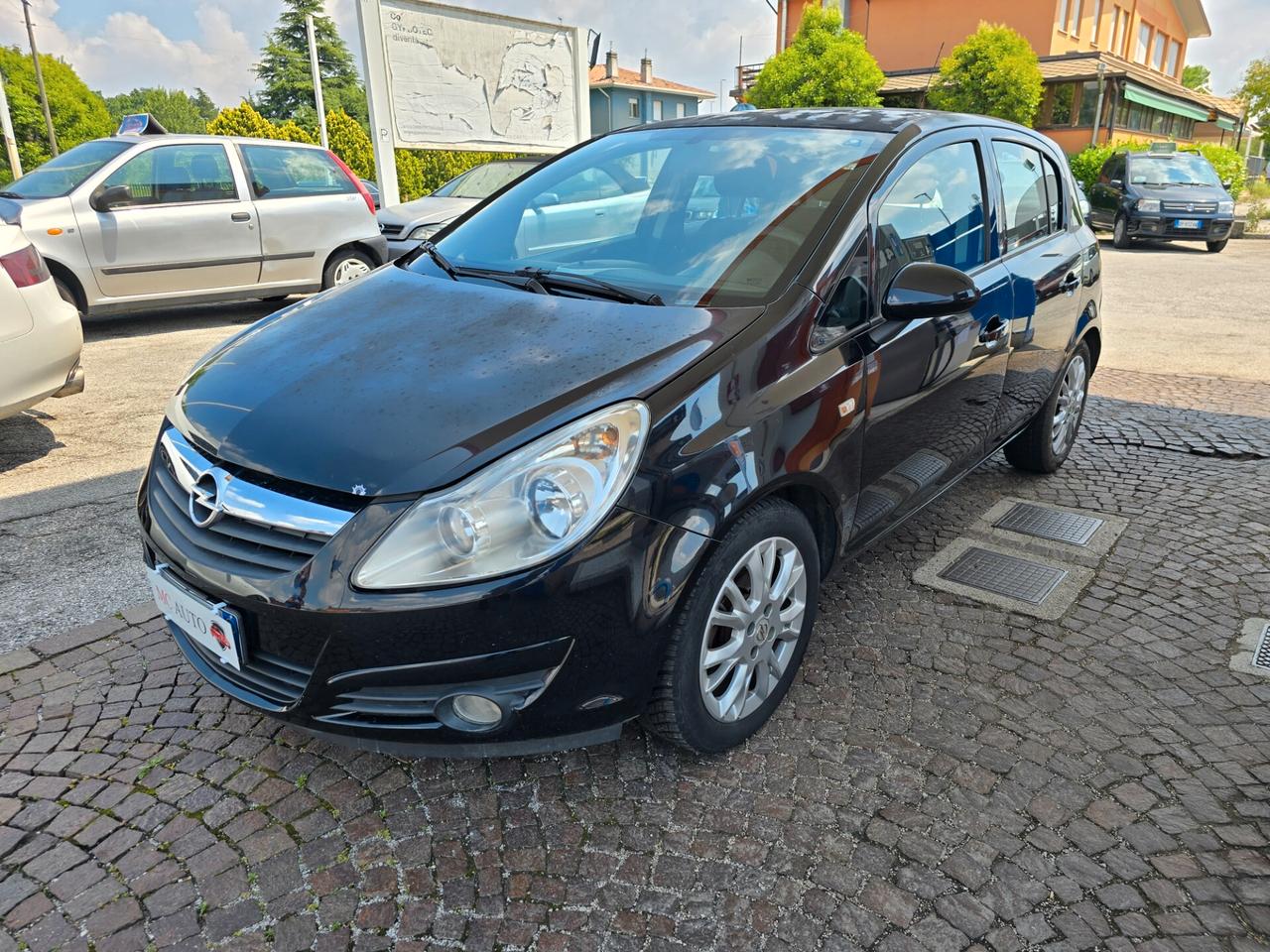 Opel Corsa 1.2 5 porte con 271.000km