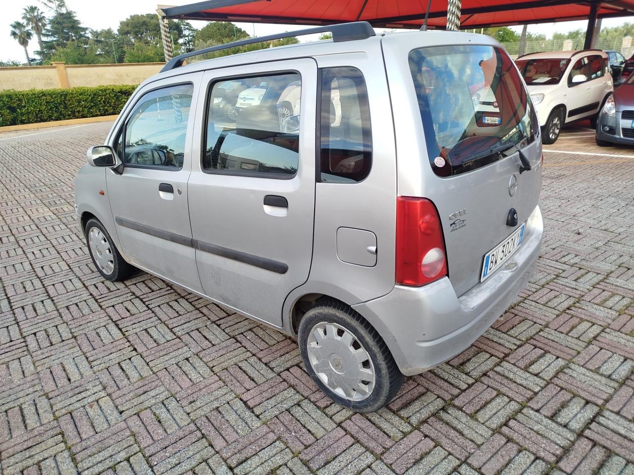 Opel Agila 1.2 16V Comfort