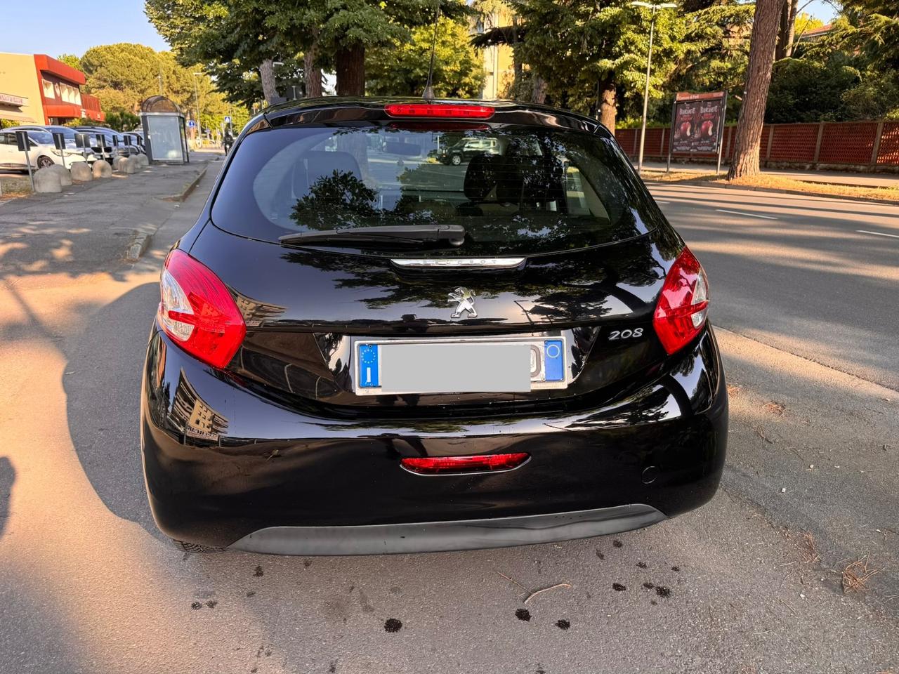 Peugeot 208 1.4 HDi 68 CV neopaten garanzia 12 mesi
