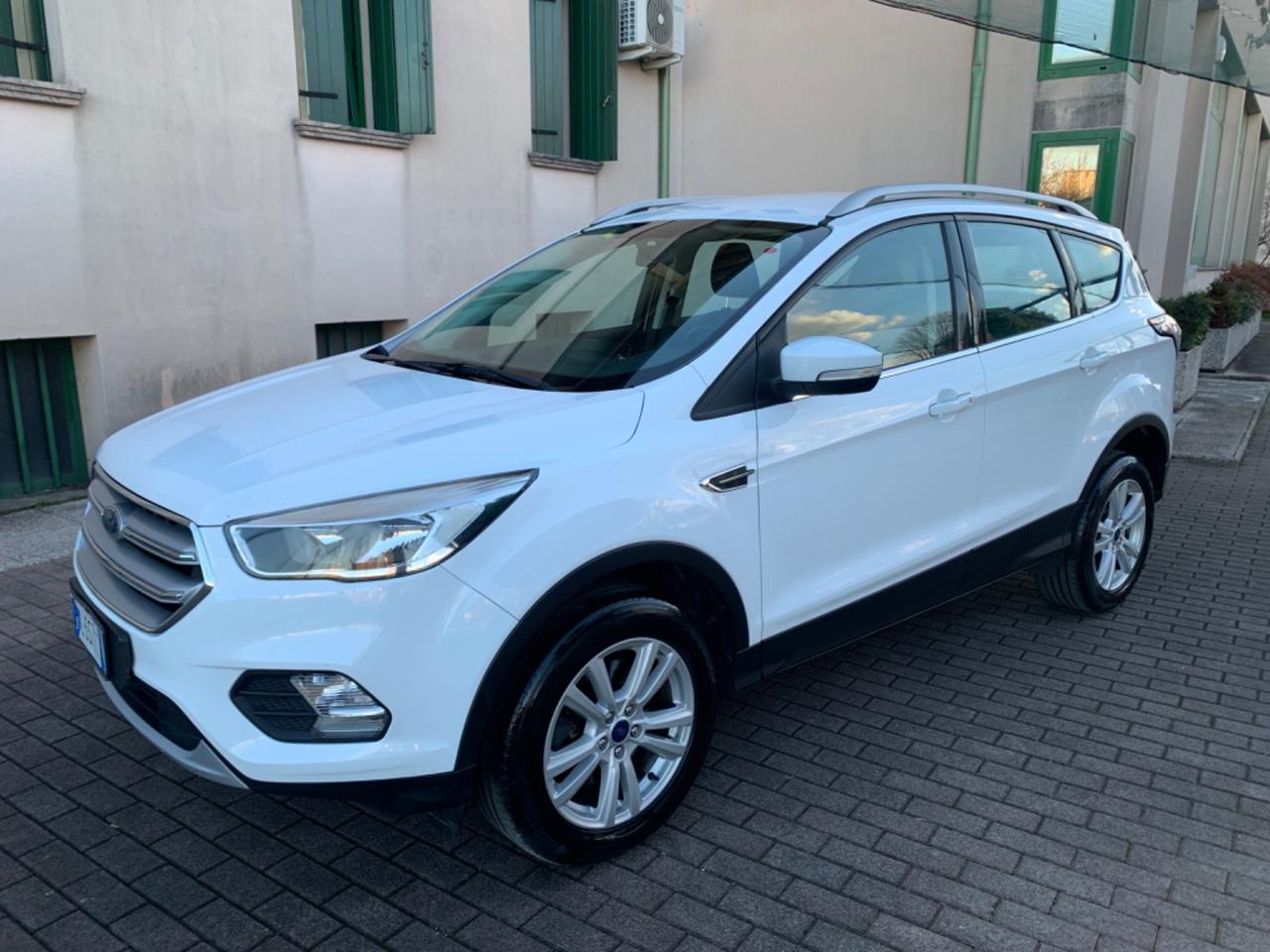 Ford Kuga 1.5 TDCI 120 CV S&S 2WD Titanium